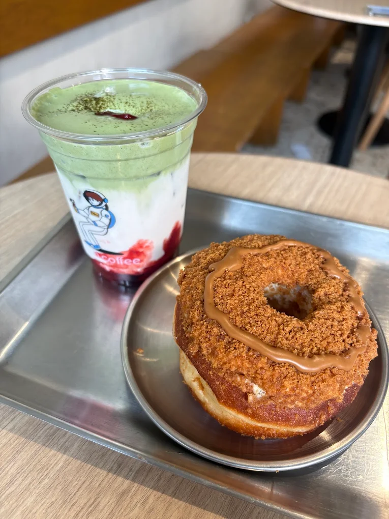 Foam Coffee — Shuntug (Travelite Hotel)