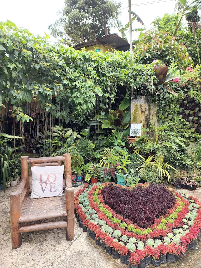 Garden nén Ines