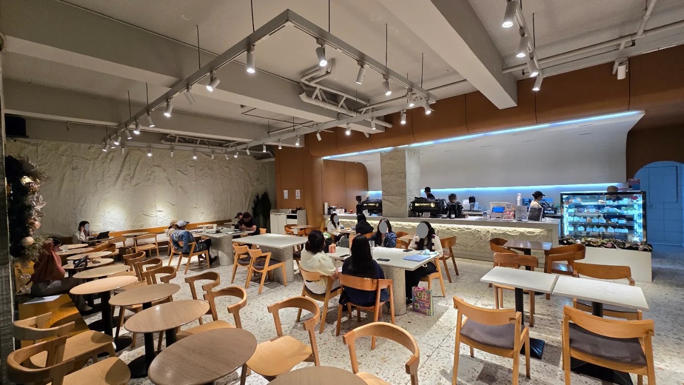 Foam Coffee — Shuntug (Travelite Hotel)